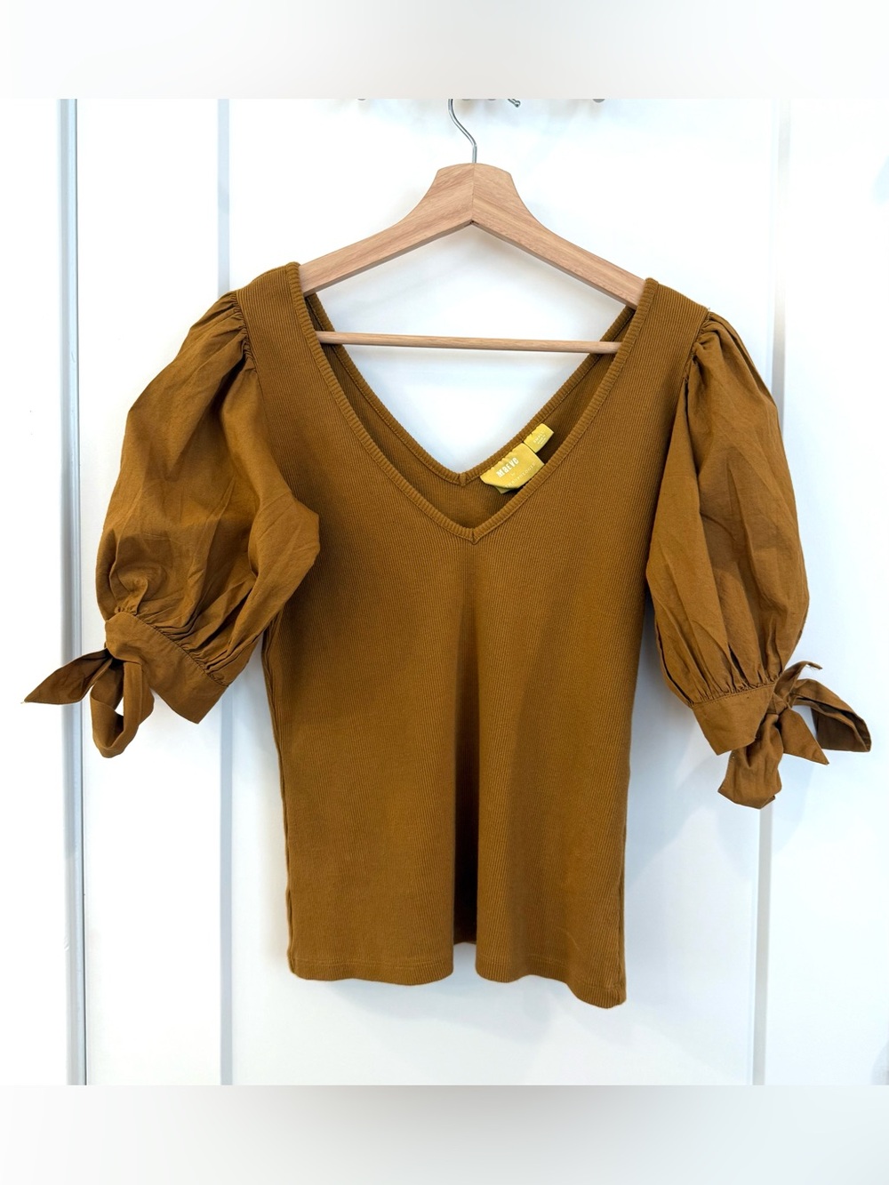 Maeve by Anthropologie Cinnamon Brown Puff Sleeve V-Neck Top size S